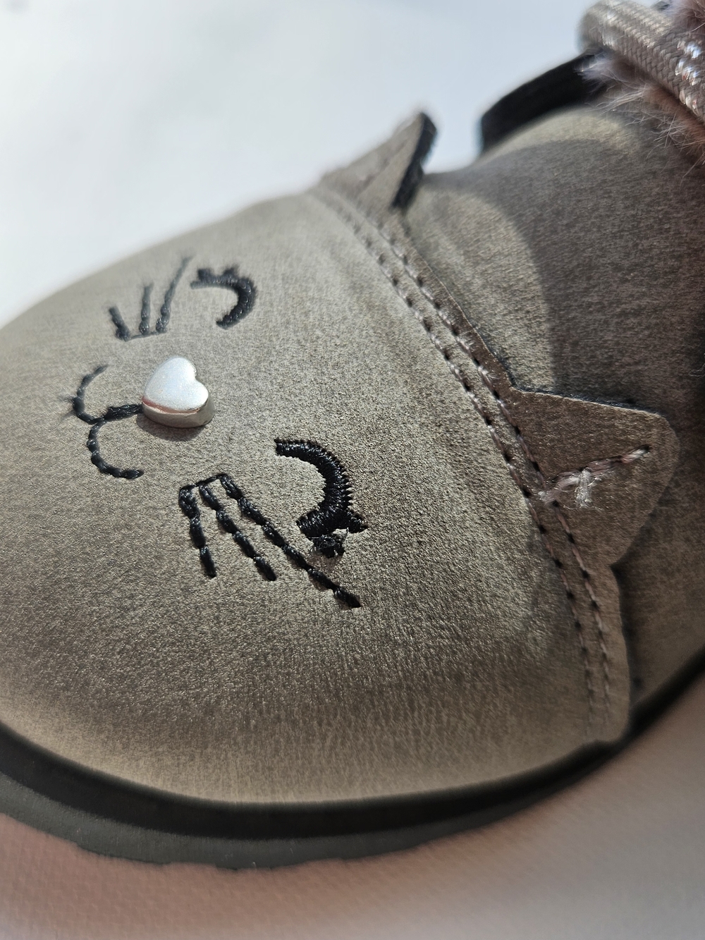 Wonder Nation Toddler Girls Cat Combat Boots Size 11 Gray Fur Trim Lace Up Zip